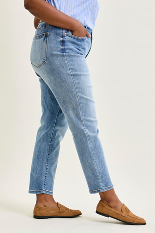 Judy Blue Mid Rise Vintage Wash Cell Phone Pocket Slim Denim Jeans 82626