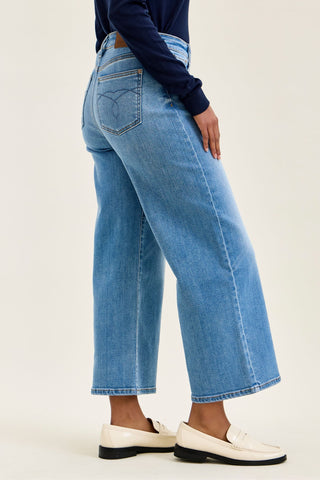 Judy Blue Mid Rise Claudia Ankle Wide Leg Denim Jeans 82738