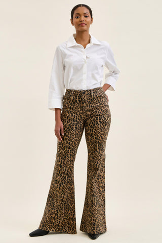 Judy Blue Mid Rise Leopard Luxe Jaqueline Flare Denim Jeans 881180