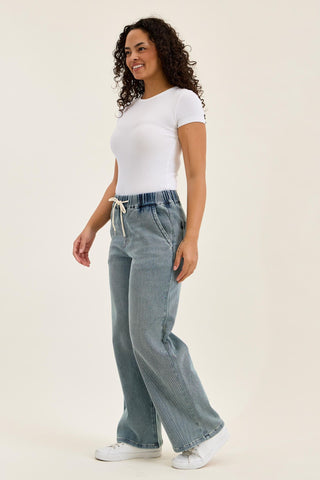 Judy Blue High Waist Aged Stone Knit Wilhelmina Baggy Denim Jeans 881127