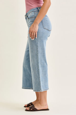 Judy Blue Mid Rise Wide Leg Crop Denim Jeans 82690