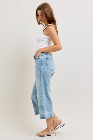 Judy Blue Mid Rise Wide Leg Crop Denim Jeans 881106