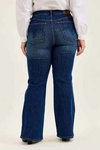 Judy Blue High Waist Tummy Control Charlotte Flare Denim Jeans 881188
