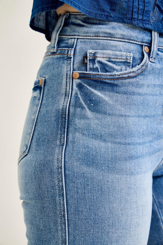 Judy Blue High Waist Tummy Control Contrast Wash Straight Denim Jeans 88794