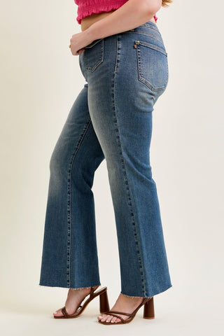 Judy Blue Mid Rise Front Flap Pocket Flare Denim Jeans 881113