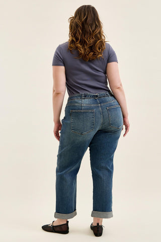 Judy Blue Mid Rise Adjustable Back Tab Hollywood Waist Boyfriend Denim Jeans 82731