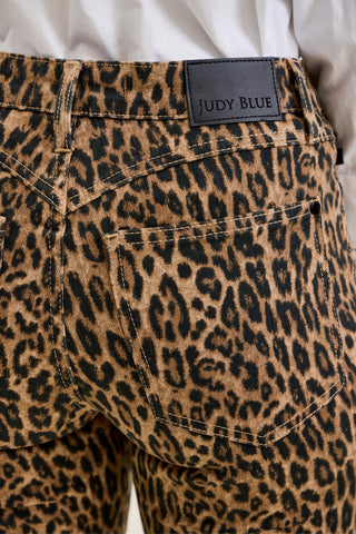 Judy Blue Mid Rise Leopard Luxe Jaqueline Flare Denim Jeans 881180