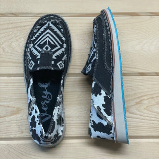 Very G "Jen" Black & White Slip-on Shoe