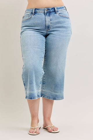 Judy Blue Mid Rise Wide Leg Crop Denim Jeans 881106