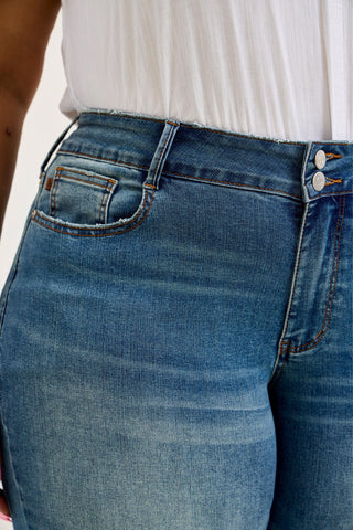 Judy Blue Mid Rise Double Button Cool Denim Boyfriend Denim Jeans 881089