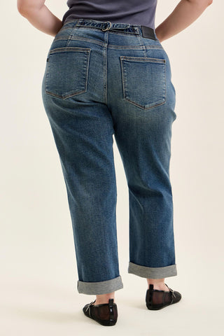Judy Blue Mid Rise Adjustable Back Tab Hollywood Waist Boyfriend Denim Jeans 82731