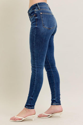 Judy Blue Mid Rise Handsand Skinny Denim Jeans 82252