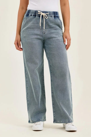 Judy Blue Hight Waist Wilhelmina Baggy Jeans with Md Aged Stone Blue Wash