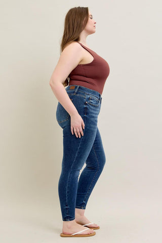 Judy Blue Mid Rise Handsand Skinny Denim Jeans 82252