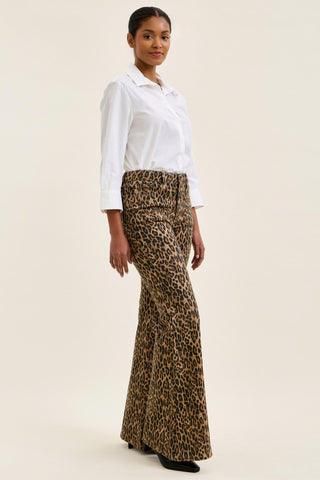 Judy Blue Mid Rise Leopard Luxe Jaqueline Flare Denim Jeans 881180