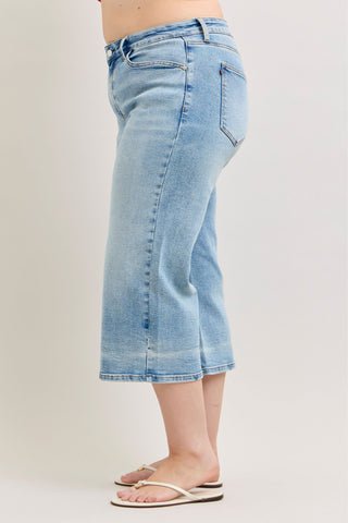 Judy Blue Mid Rise Wide Leg Crop Denim Jeans 881106