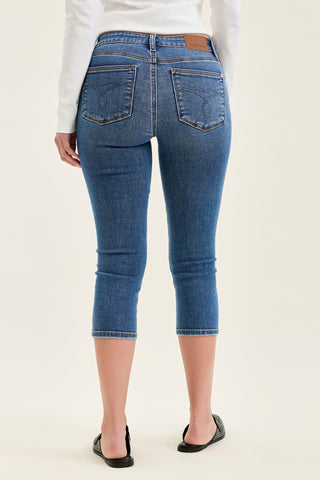 Judy Blue Mid Rise Capri Denim Jeans 72122