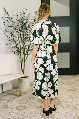 GiGio Art Show Puff Sleeve Midi Dress