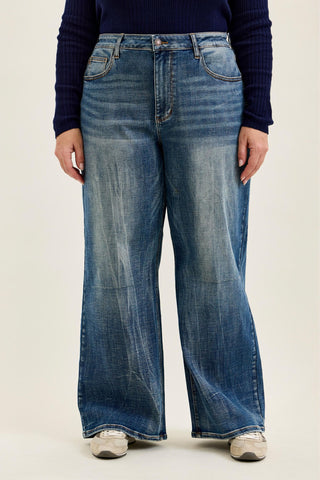 Judy Blue High Waist Vintage Blast Wilhelmina Baggy Denim Jeans 881157
