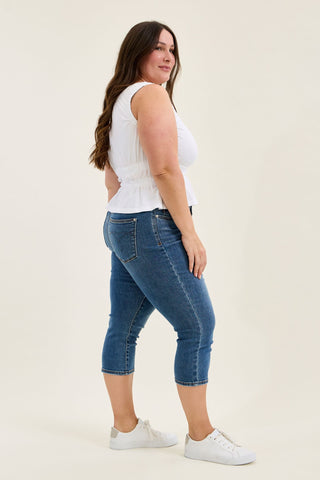 Judy Blue Mid Rise Capri Denim Jeans 72122