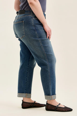Judy Blue Mid Rise Adjustable Back Tab Hollywood Waist Boyfriend Denim Jeans 82731