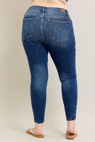 Judy Blue Mid Rise Handsand Skinny Denim Jeans 82252