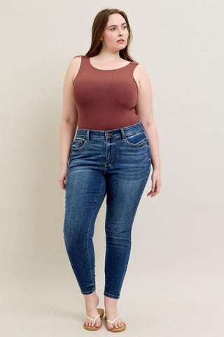 Judy Blue Mid Rise Handsand Skinny Denim Jeans 82252