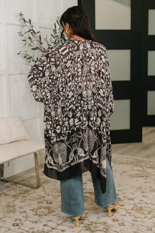 Urbanista Bella Vida Open Front Floral Print Kimono