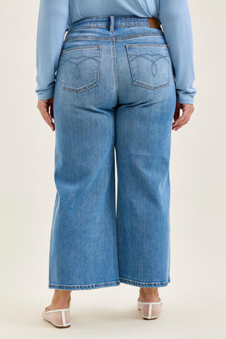 Judy Blue Mid Rise Claudia Ankle Wide Leg Denim Jeans 82738