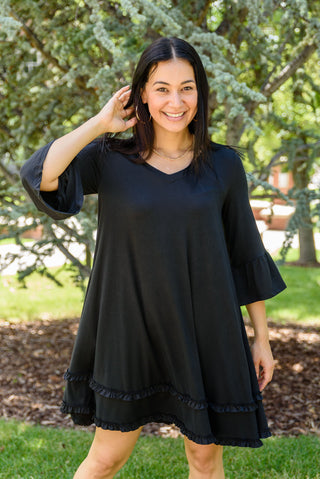 Ninexis Coast Dress in Black