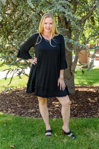 Ninexis Coast Dress in Black