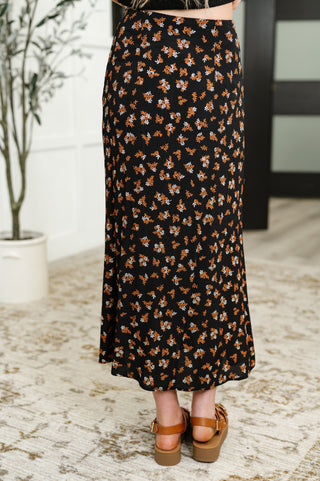 Blu Pepper Crisp Kiss Midi Skirt in Rust, White and Black