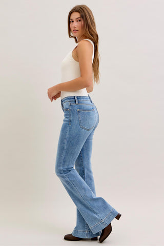Judy Blue Mid Rise Flare Denim Jeans 82676