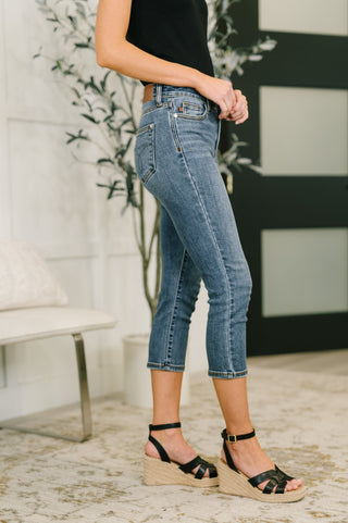 Judy Blue Deborah Mid Rise Capri - Exclusive