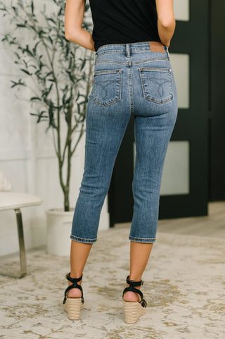 Judy Blue Deborah Mid Rise Capri - Exclusive