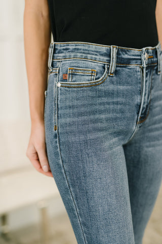 Judy Blue Deborah Mid Rise Capri - Exclusive