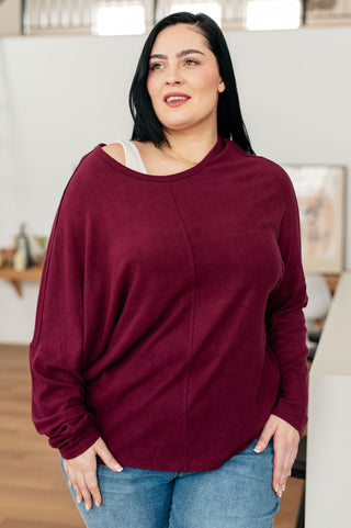 Very J Drive Downtown Dolman Sleeve Top in Wine