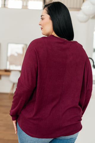 Very J Drive Downtown Dolman Sleeve Top in Wine