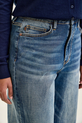 Judy Blue High Waist Vintage Blast Wilhelmina Baggy Denim Jeans 881157