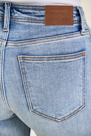 Judy Blue Mid Rise Hollywood Fray Hem Wide Leg Denim Jeans 82728