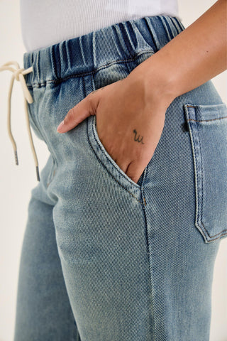 Judy Blue High Waist Aged Stone Knit Wilhelmina Baggy Denim Jeans 881127
