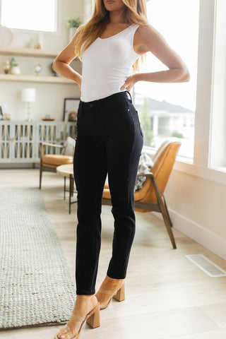 Judy Blue Edith Mid Rise Classic Slim Jeans in Black - Exclusive