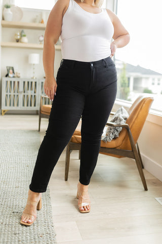 Judy Blue Edith Mid Rise Classic Slim Jeans in Black - Exclusive