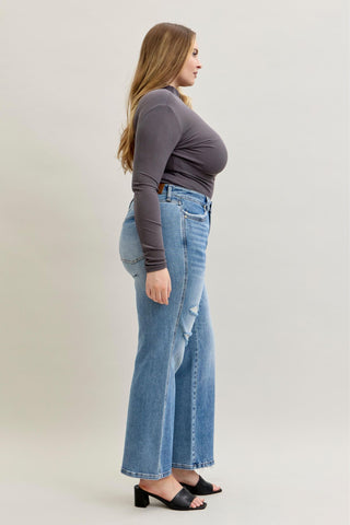 Judy Blue Mid Rise Rigid Magic Destroy Straight Denim Jeans 881038