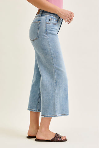 Judy Blue Mid Rise Wide Leg Crop Denim Jeans 82690