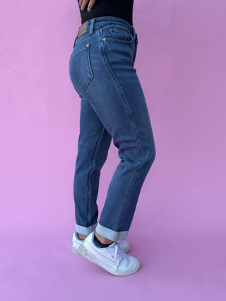 Judy Blue Mid Rise Billie Knit Indigo Boyfriend Denim Jeans 881126