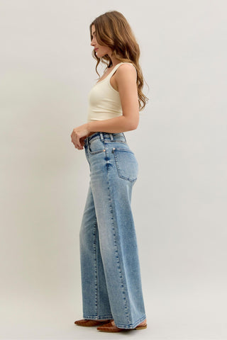 Judy Blue High Waist Wilhemina Light Vintage Wash Leg Denim Jeans 881004