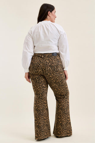 Judy Blue Mid Rise Leopard Luxe Jaqueline Flare Denim Jeans 881180