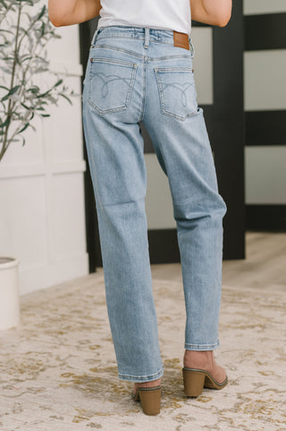 Judy Blue Heather Mid Rise Rigid Magic Straight - Exclusive