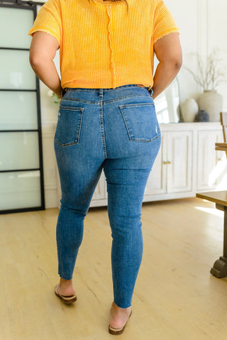 Judy Blue Hi-waisted Dandelion Embroidery Skinny - Exclusive